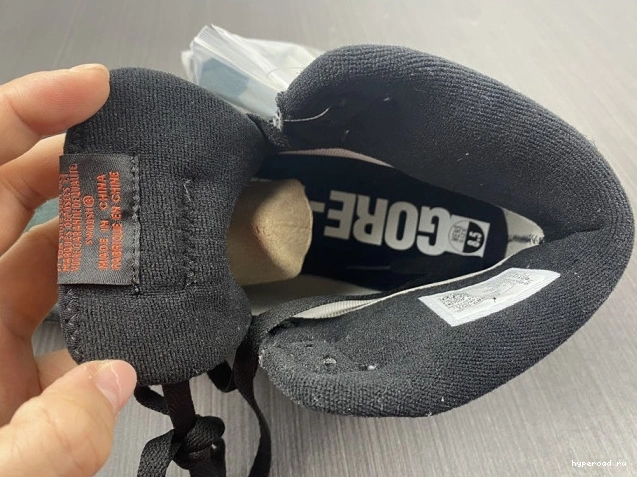Retro Jordan Gore-Tex High Black DB2889-001 Element Grey Particle 1 0827
